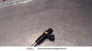 O121631 Gebruikte injector (benzine injectie) Peugeot 308