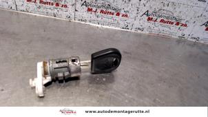 O81590 Gebruikte portierslot cilinder links Daewoo Lanos