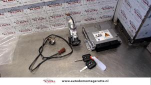 O113784 Gebruikte contactslot + computer Nissan X-Trail