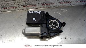 O90046 Gebruikte raammotor portier Volkswagen Caddy