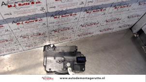 O92345 Gebruikte slotmechaniek achterdeur bus-bestel Opel Vivaro