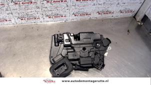 O83925 Gebruikte portierslot mechaniek 4deurs rechts-achter Volkswagen Polo