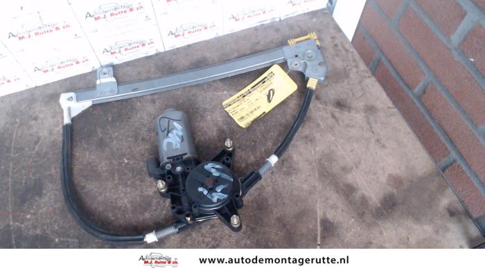 Gebruikte Ruitmechaniek 4Deurs rechts-achter Renault Megane Scenic O89219