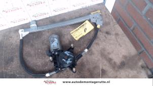 O89219 Gebruikte ruitmechaniek 4deurs rechts-achter Renault Megane Scenic