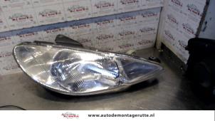 O74141 Gebruikte koplamp rechts Peugeot 206