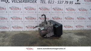 Gebruikte ABS Pomp Toyota Yaris II (P9) 1.0 12V VVT-i Prijs op aanvraag aangeboden door Autodemontage M.J. Rutte B.V.