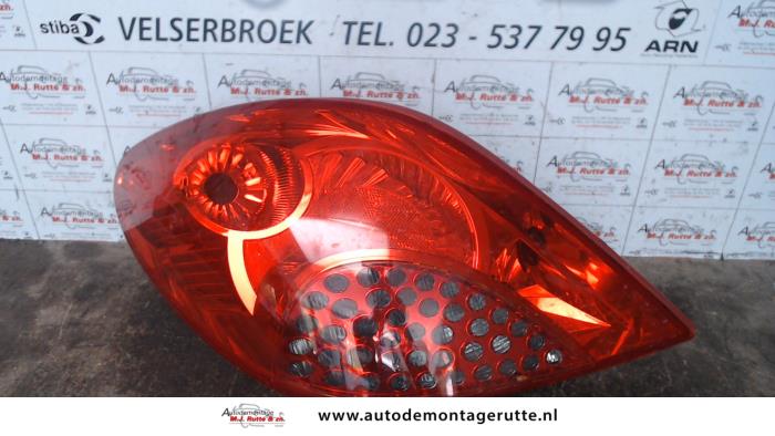 Gebruikte Achterlicht links Peugeot 207 O93690