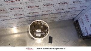 O120889 Gebruikte brandstofpomp elektrisch Peugeot 207