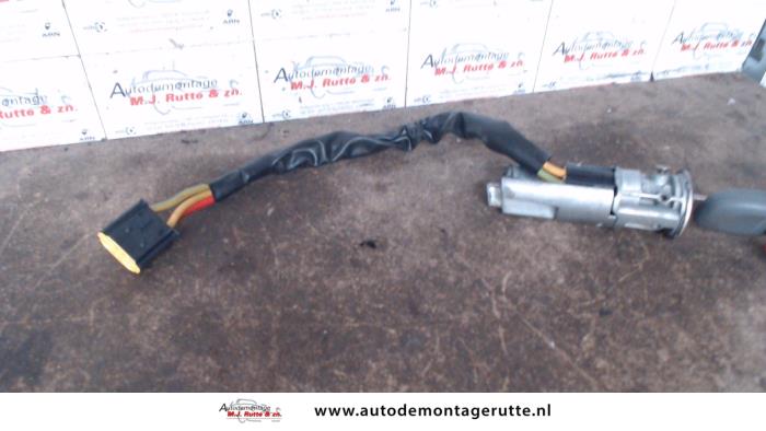 Gebruikte Sleutel+Contactslot Renault Twingo O114368