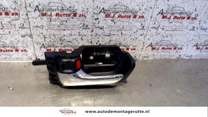 O89528 Gebruikte deurgreep 4deurs links-achter Toyota Prius