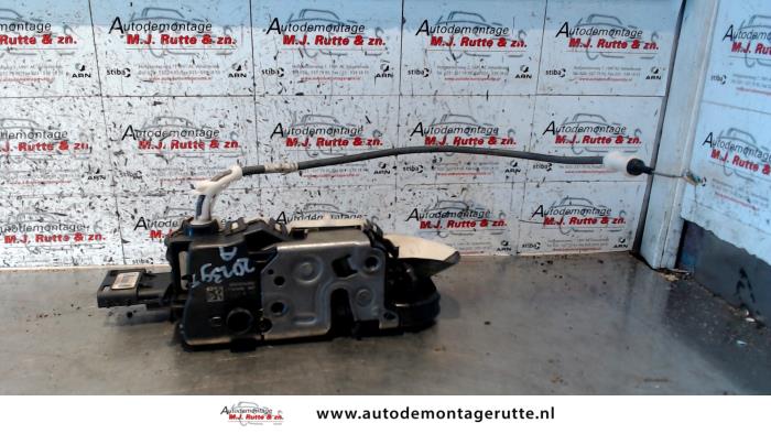 Gebruikte Slotmechaniek achterdeur Bus-Bestel Peugeot Partner O92357