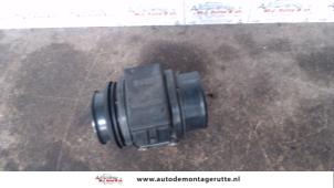 O116487 Gebruikte luchthoeveelheidsmeter Mazda 323F