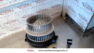 O130502 Gebruikte kachel ventilatiemotor Toyota Prius