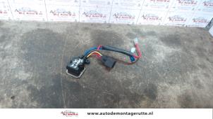 O130643 Gebruikte kachel weerstand Mercedes 260SE-600SEL