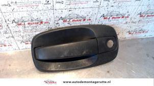 O79826 Gebruikte deurgreep 2deurs links Nissan Primastar