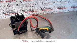 O131001 Gebruikte kachel weerstand Nissan Primastar