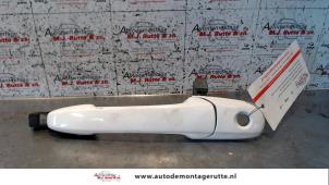 O80184 Gebruikte deurgreep 4deurs links-voor Mazda 3.
