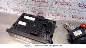 O113864 Gebruikte kontaktslot + computer Renault Clio