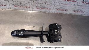 O101981 Gebruikte schakelaar richtingaanwijzer Renault Megane Scenic