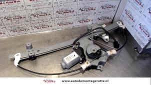 O79250 Gebruikte ruitmechaniek 4deurs rechts-voor Nissan Primera