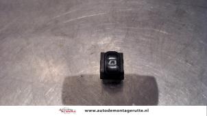 O107836 Gebruikte raam schakelaar elektrisch Peugeot 806