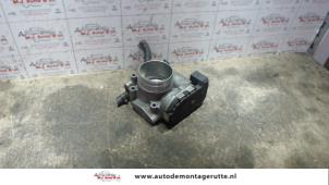 O122240 Gebruikte gasklephuis Audi A4