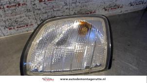O76232 Gebruikte richtingaanwijzer rechts Mercedes E-Klasse