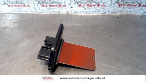 O130907 Gebruikte kachel weerstand Mazda 2.