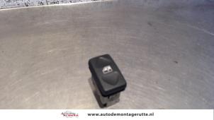 O107719 Gebruikte schakelaar elektrisch raam Landrover Freelander