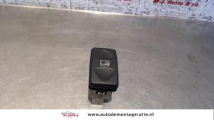 O107720 Gebruikte schakelaar elektrisch raam Landrover Freelander