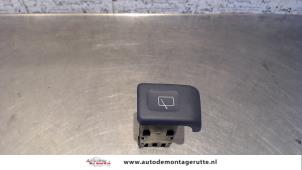 O103605 Gebruikte schakelaar ruitenwisser Landrover Freelander
