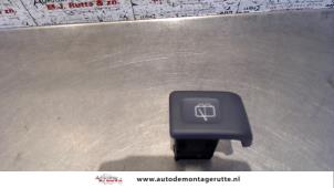 O103606 Gebruikte schakelaar ruitenwisser Landrover Freelander