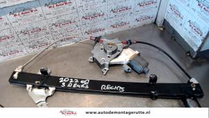 O78768 Gebruikte ruitmechaniek 2deurs rechts-voor Nissan Micra
