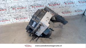 O114808 Gebruikte abs pomp Nissan Micra