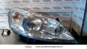O74178 Gebruikte rechter koplamp Peugeot Expert