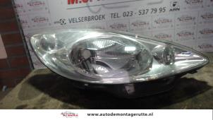 O74162 Gebruikte rechter koplamp Peugeot 1007