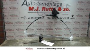 O89149 Gebruikte ruitmechaniek 4deurs rechts-achter Mazda 3.