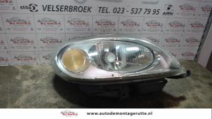 O74081 Gebruikte rechter koplamp Citroen Saxo