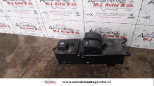 O109371 Gebruikte combischakelaar ramen Mitsubishi Colt