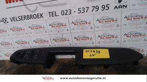 O108352 Gebruikte schakelblok ruiten Audi A4