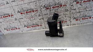 O115094 Gebruikte ruitensproeierpomp voor Ford Mondeo