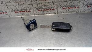O81464 Gebruikte cilinderslot portier links Volkswagen Passat