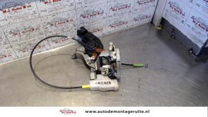 O84088 Gebruikte slotmechaniek portier 4deurs rechts-achter Toyota Aygo