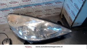 O74149 Gebruikte rechter koplamp Peugeot 607