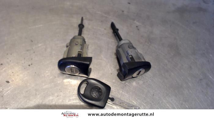 Gebruikte Deurslot Cilinder rechts Volkswagen Lupo O81845