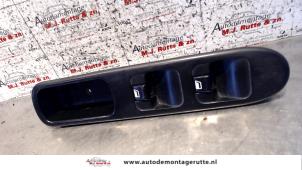O109226 Gebruikte combischakelaar ramen Peugeot 307