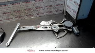 O79559 Gebruikte ruitmechaniek 4deurs rechts-voor Toyota Prius