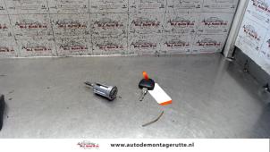 O114034 Gebruikte kontaktslot+sleutel Opel Corsa