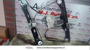 O79028 Gebruikte ruitmechaniek 4deurs rechts-voor Mercedes C-Klasse