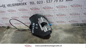 O83292 Gebruikte portierslot mechaniek 4deurs links-achter Mercedes C-Klasse